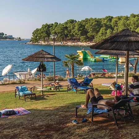 2 Bedroom Amazing In Lejlighed Žbandaj