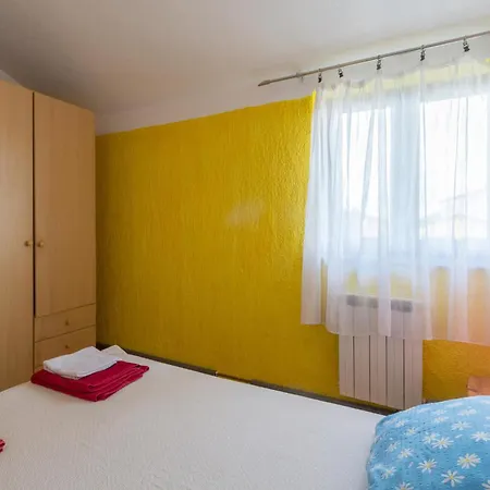 Ii דירה Žbandaj